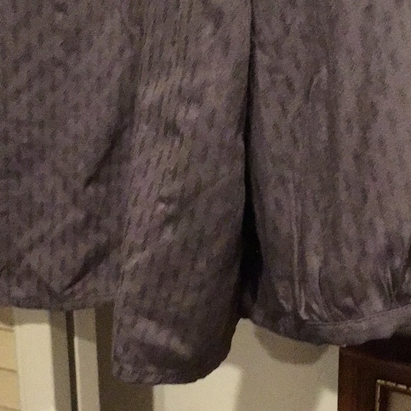 Gray V- neck, full sleeve blouse . Size 1X - Picture 3 of 6